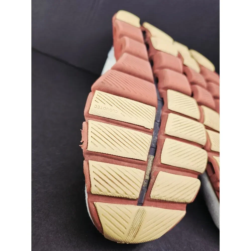 On Running oncloud sole